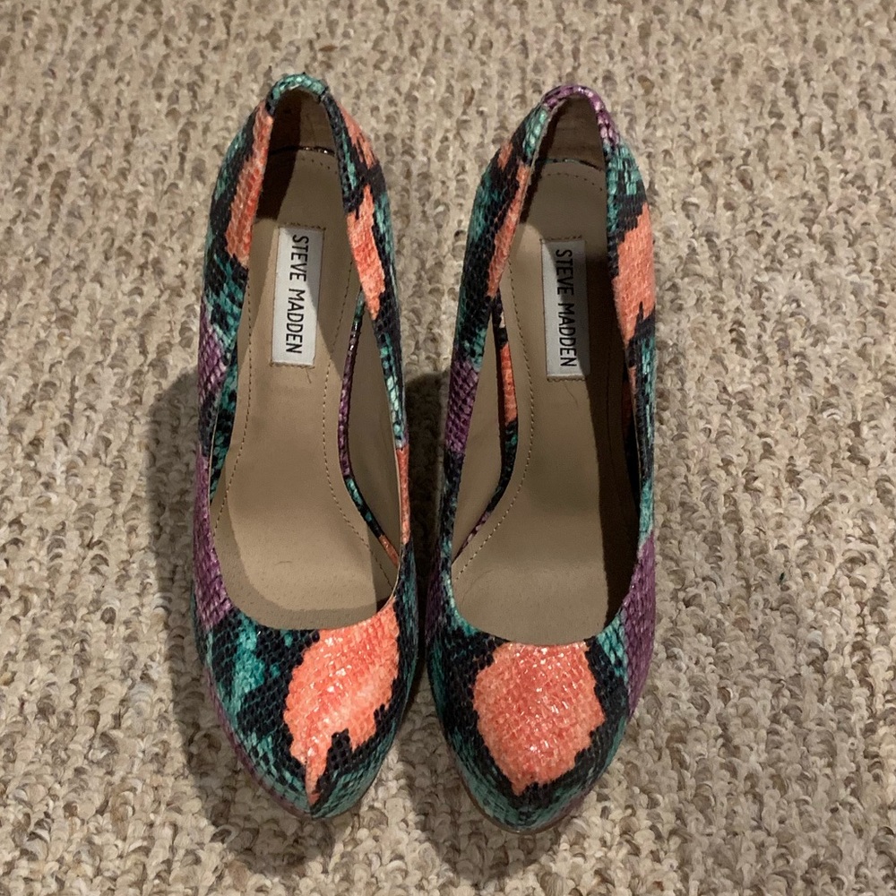Steve Madden pumps